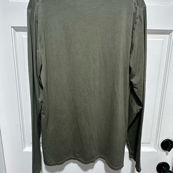 Lululemon Olive Green Men's Long Sleeve Shirt Size M/L - Picture 4 of 7